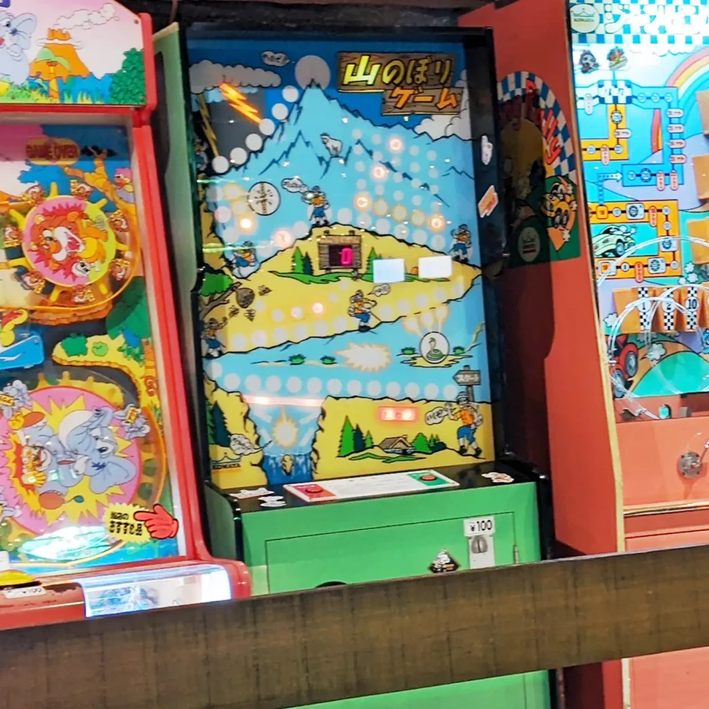 山のぼりゲームのオリジナル版筐体